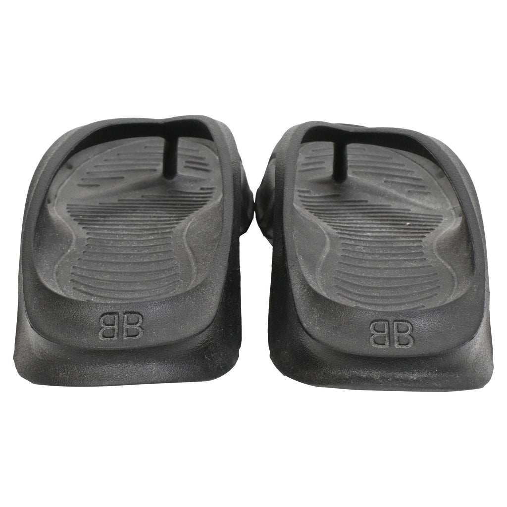 Men's Balenciaga Mold Thong Sandals in Black Rubber