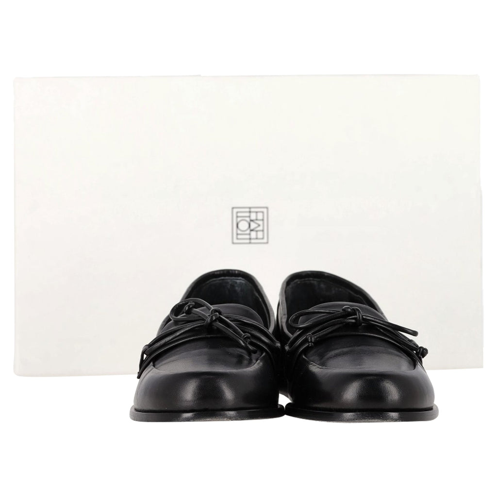Totême The Rounded Loafers in Black Leather