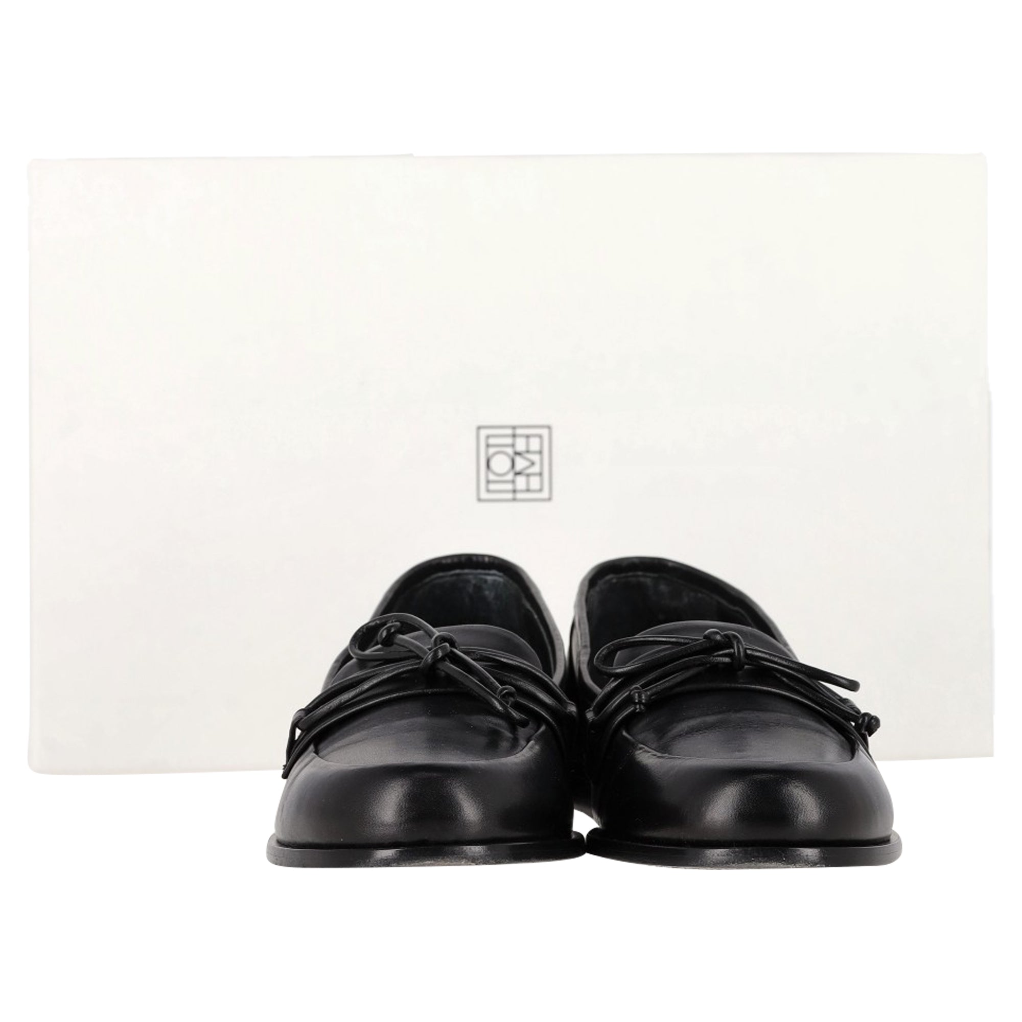 Totême The Rounded Loafers in Black Leather
