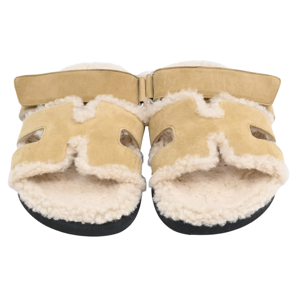 Hermès Chypre Shearling Sandals in Brown Suede