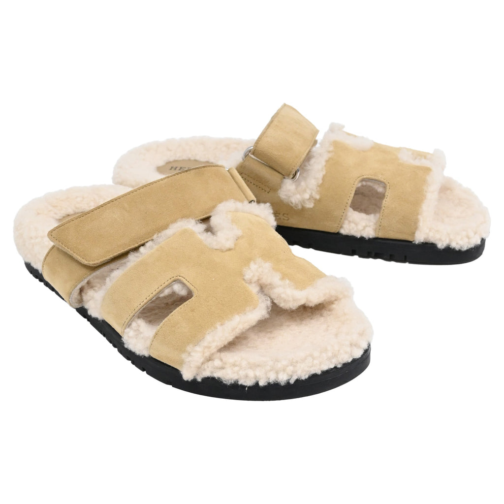 Hermès Chypre Shearling Sandals in Brown Suede