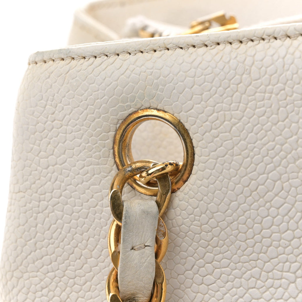 Caviar CC Shoulder Bag White
