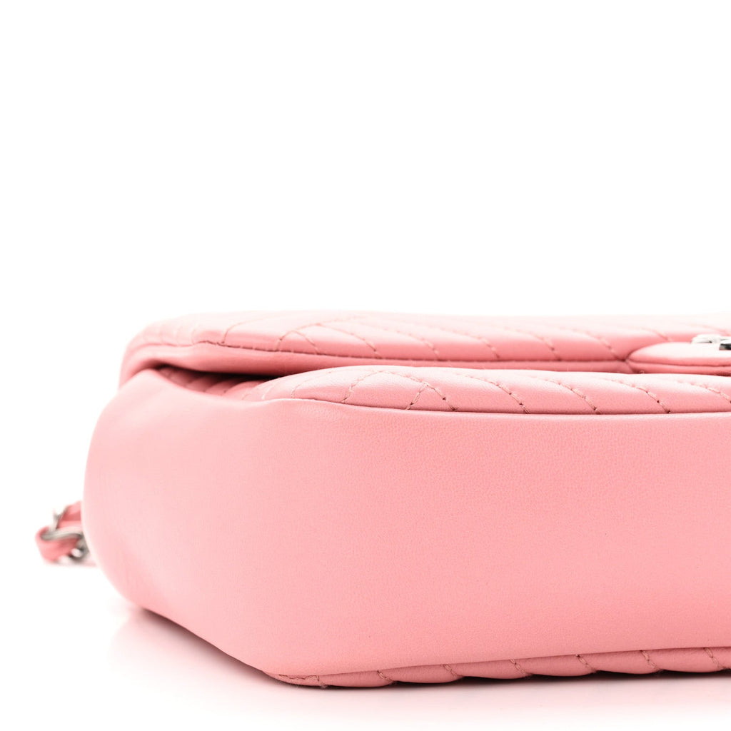 Lambskin Quilted Medium CC Crossing Flap Pink