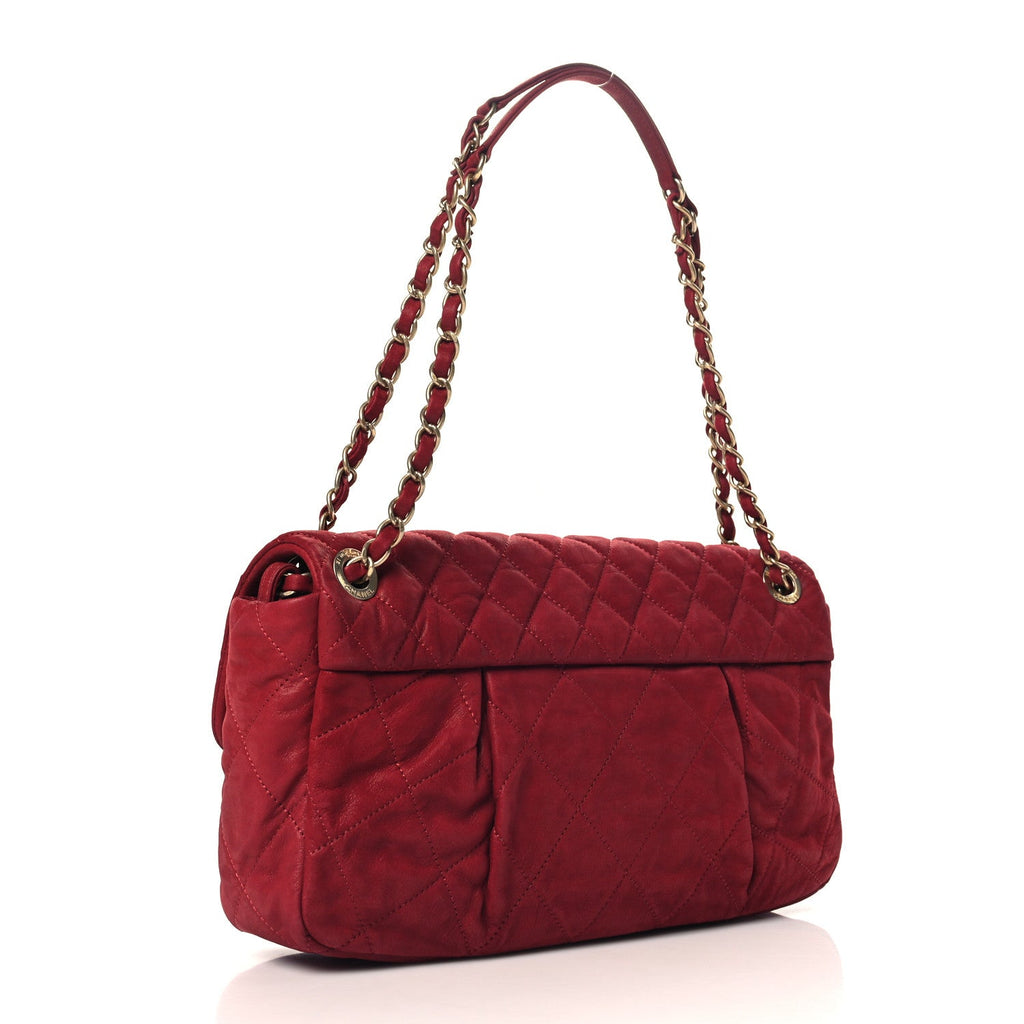 Iridescent Calfskin Large Chic Quilt Flap Red