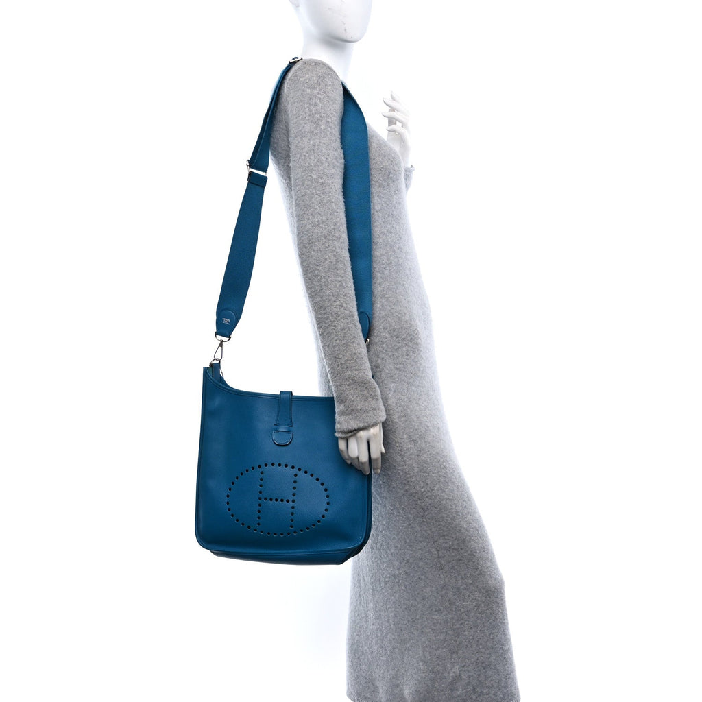 Epsom Evelyne III GM Bleu Izmir
