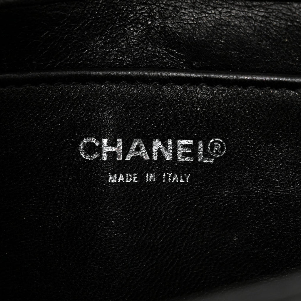 Patent Just a Drop of N°5 Comic Coco Clutch