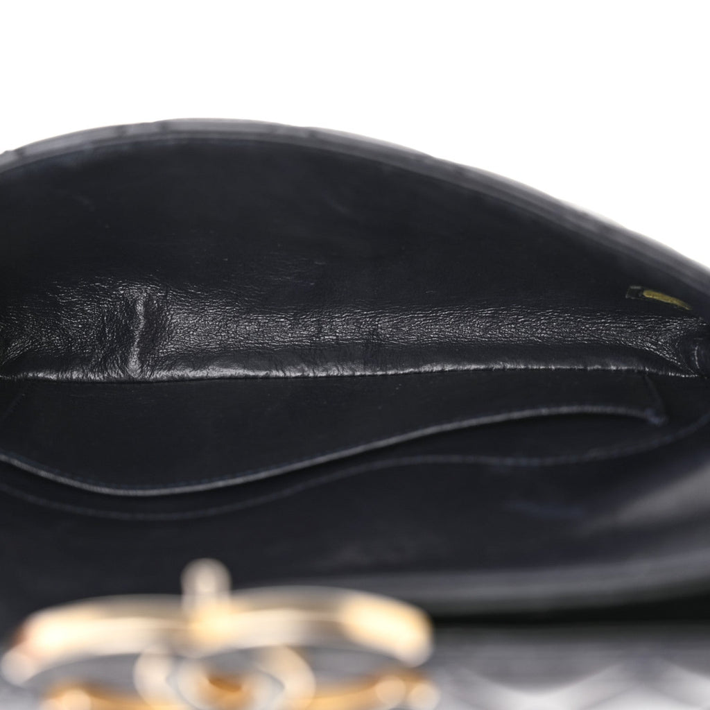 Lambskin Quilted Small CC Chic Flap Navy
