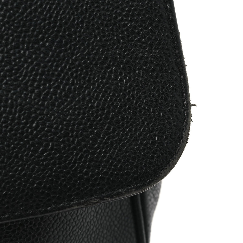 Caviar Flap XL Shoulder Bag Black