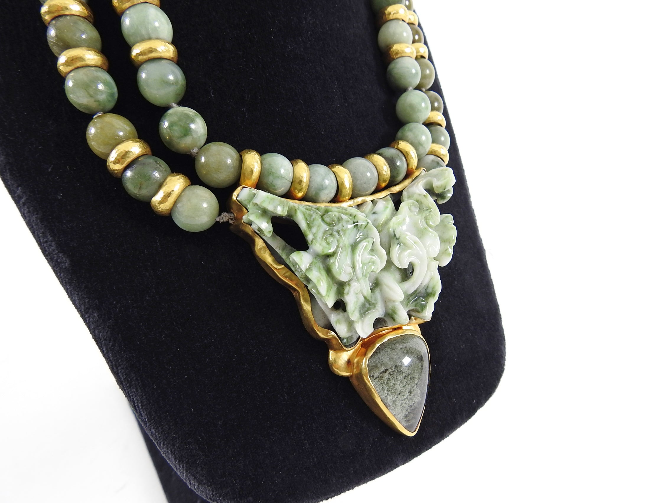 Eileen Coyne 22k Gold and Carved Jade Bead Pendant Necklace
