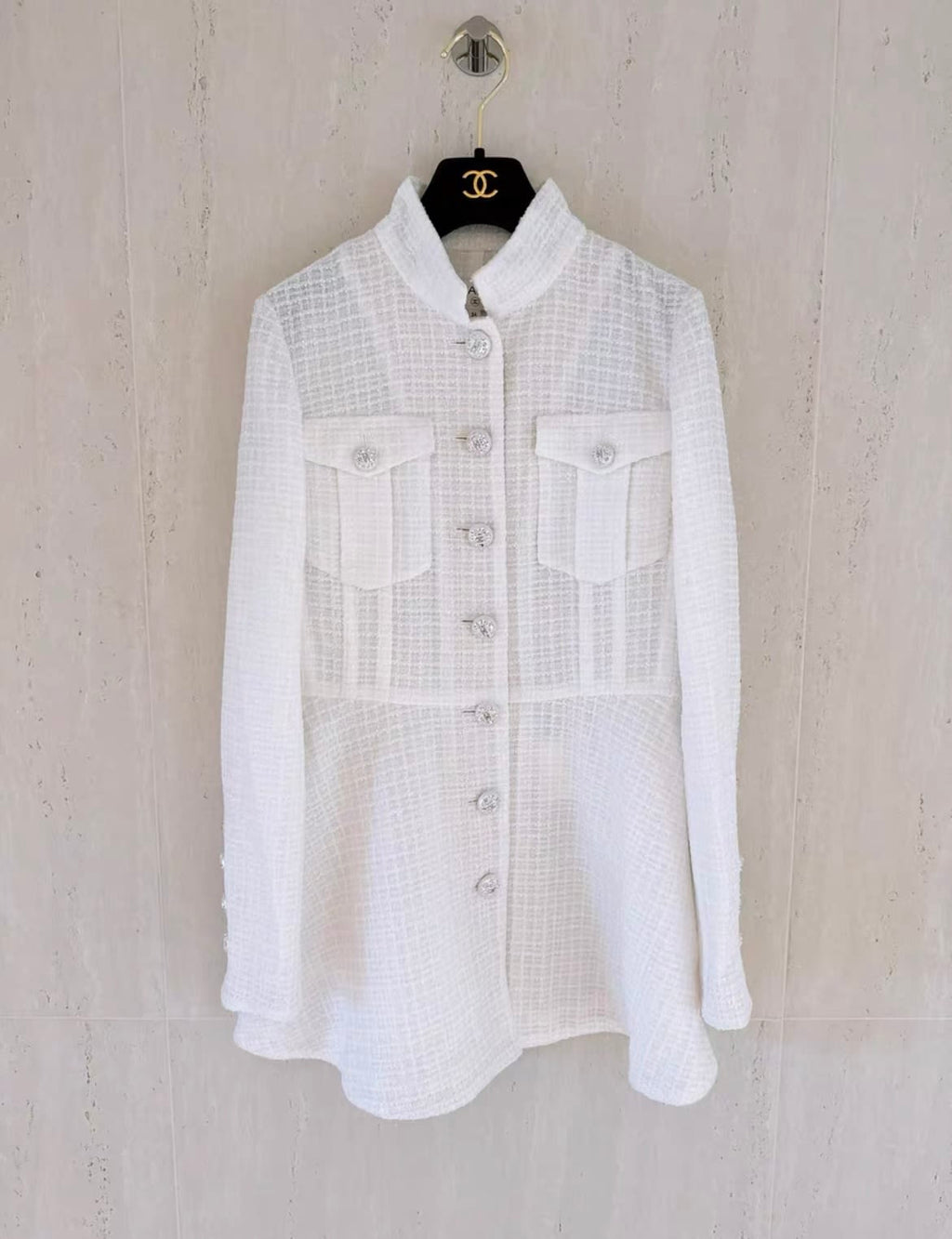 CHANEL 23S RUNWAY WHITE EMBELLISHED TWEED JACKET 36
