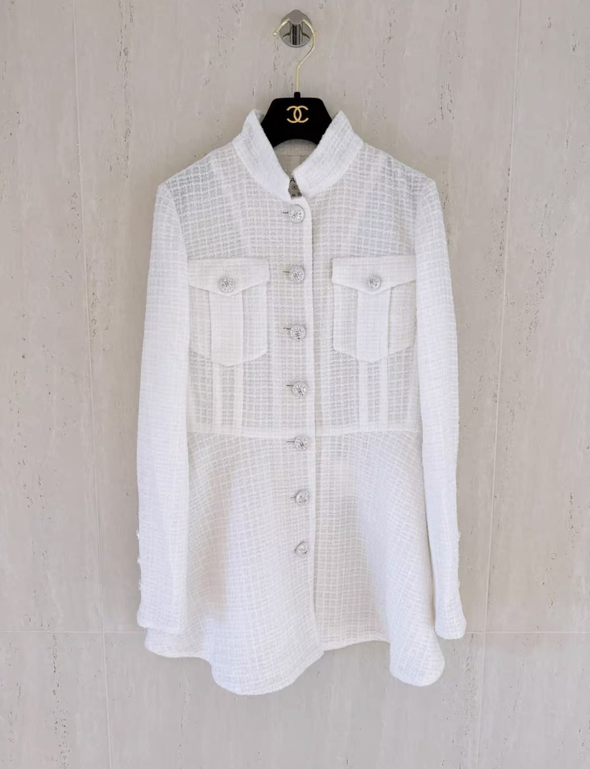 CHANEL 23S RUNWAY WHITE EMBELLISHED TWEED JACKET 36