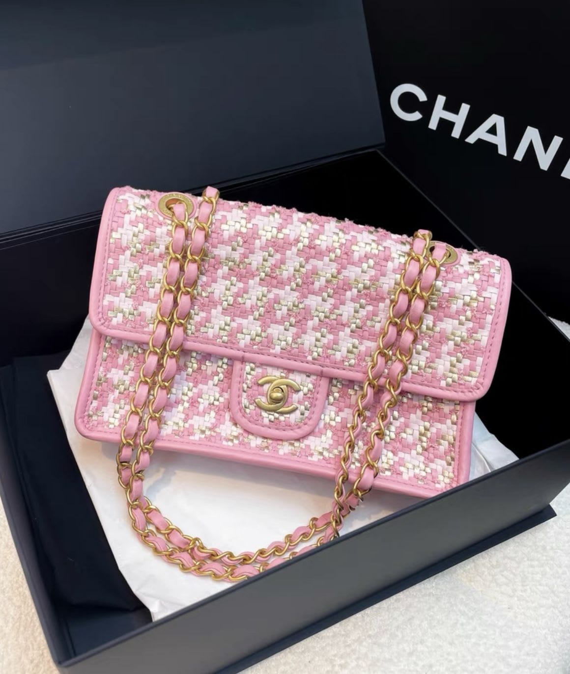 Chanel 23 pink bag