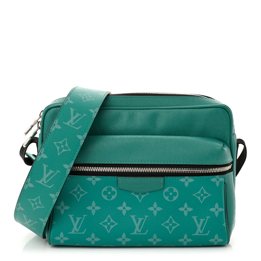 Taiga Monogram Outdoor Messenger Vert