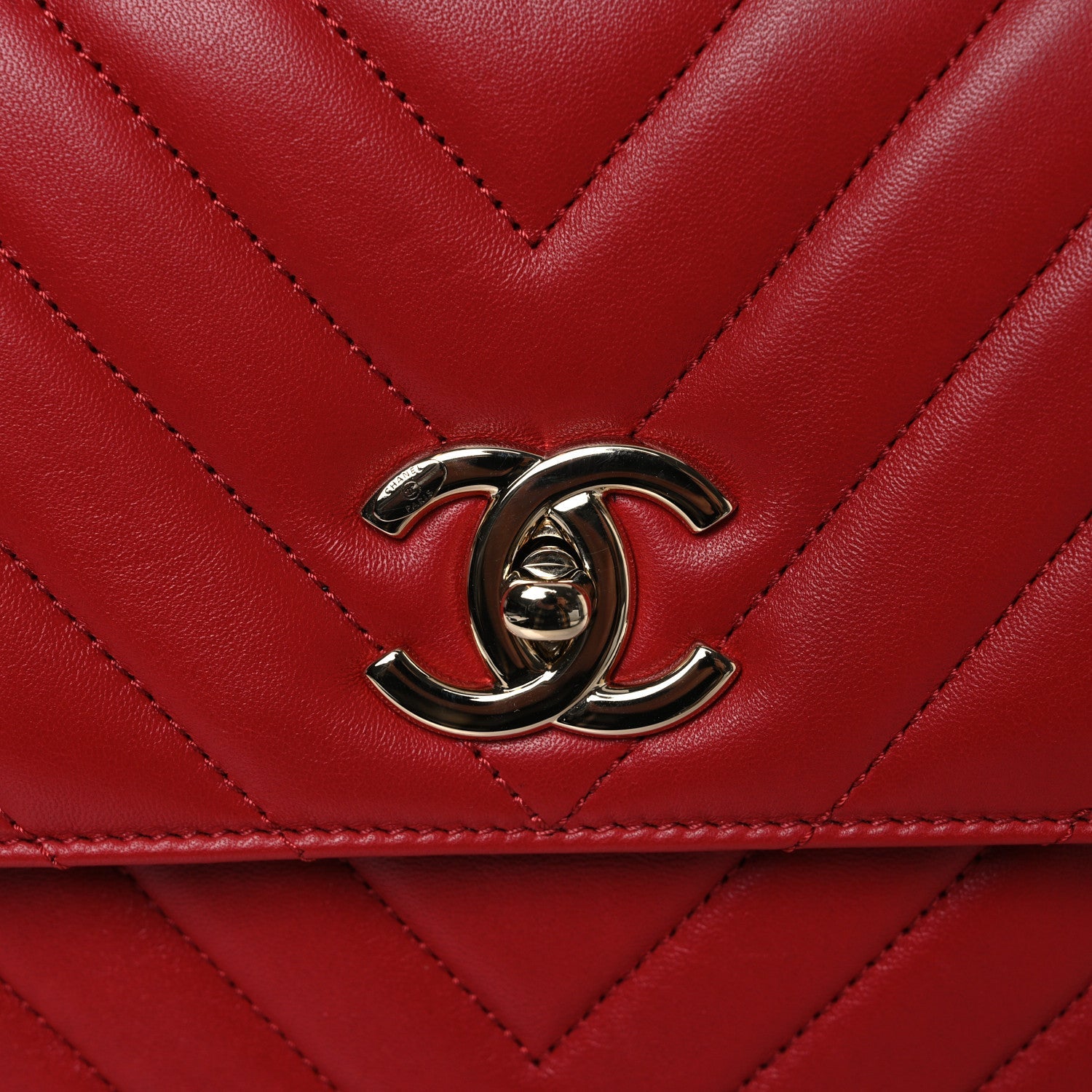 Lambskin Chevron Quilted Medium Trendy CC Dual Handle Flap Bag Red