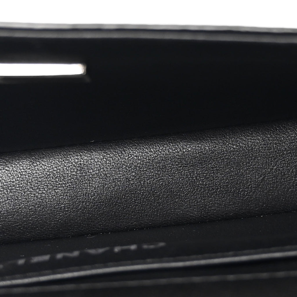 Patent Calfskin Camellia E/W Flap So Black