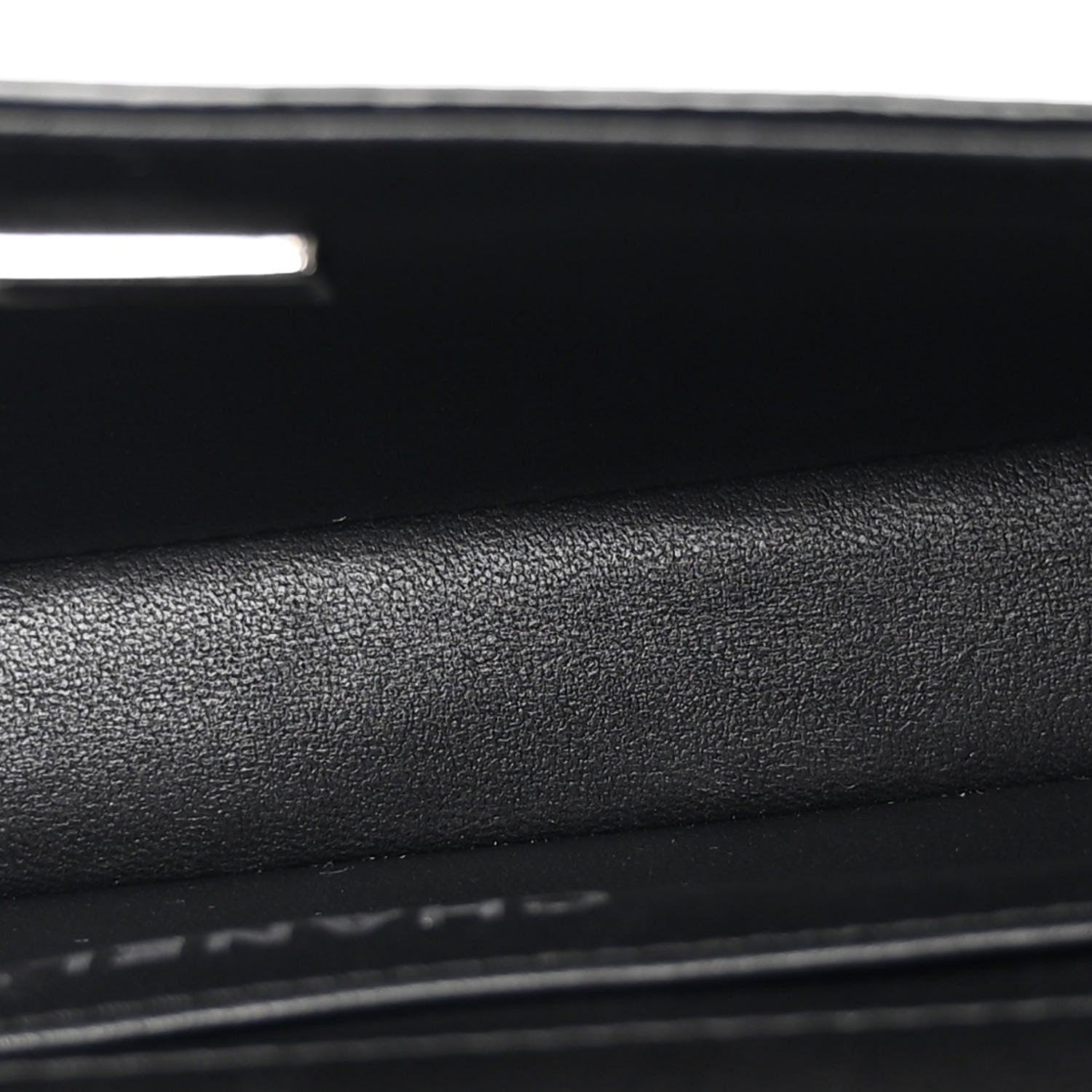 Patent Calfskin Camellia E/W Flap So Black