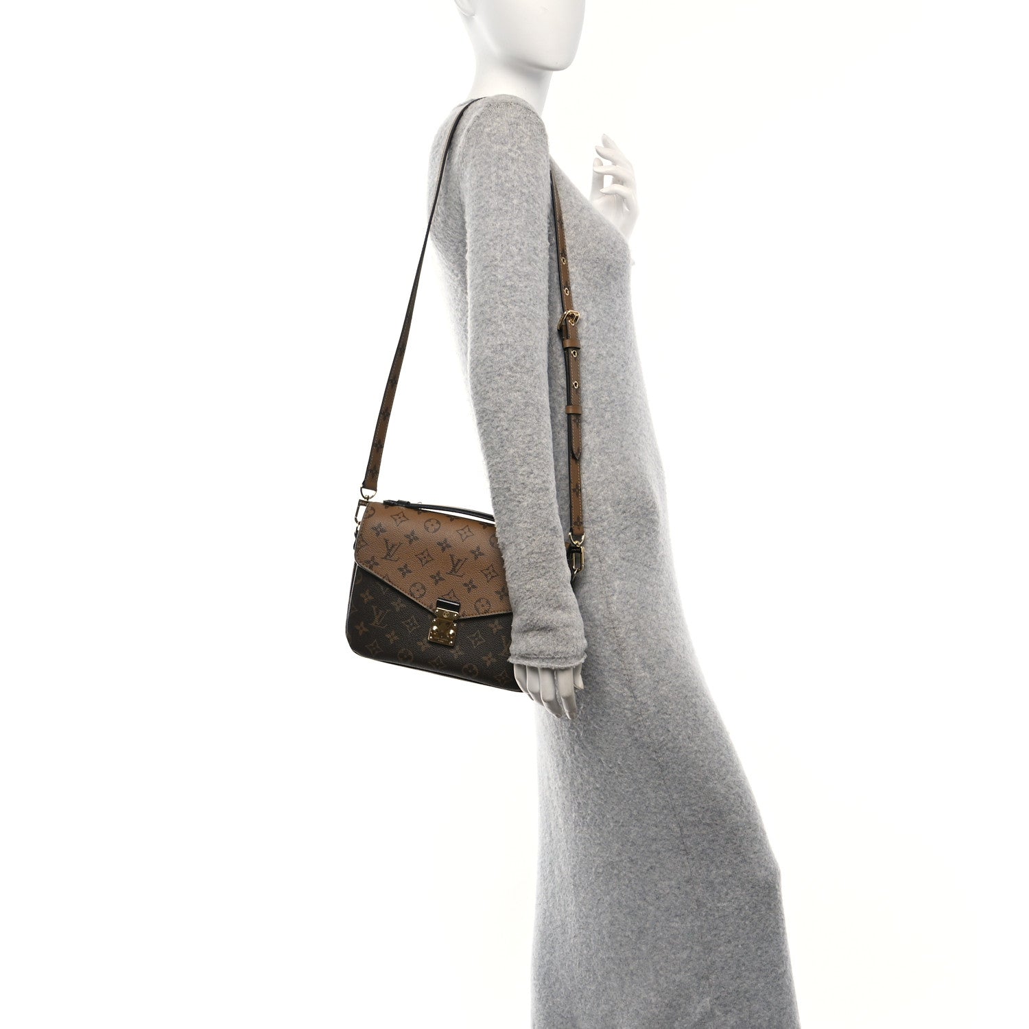 Reverse Monogram Pochette Metis