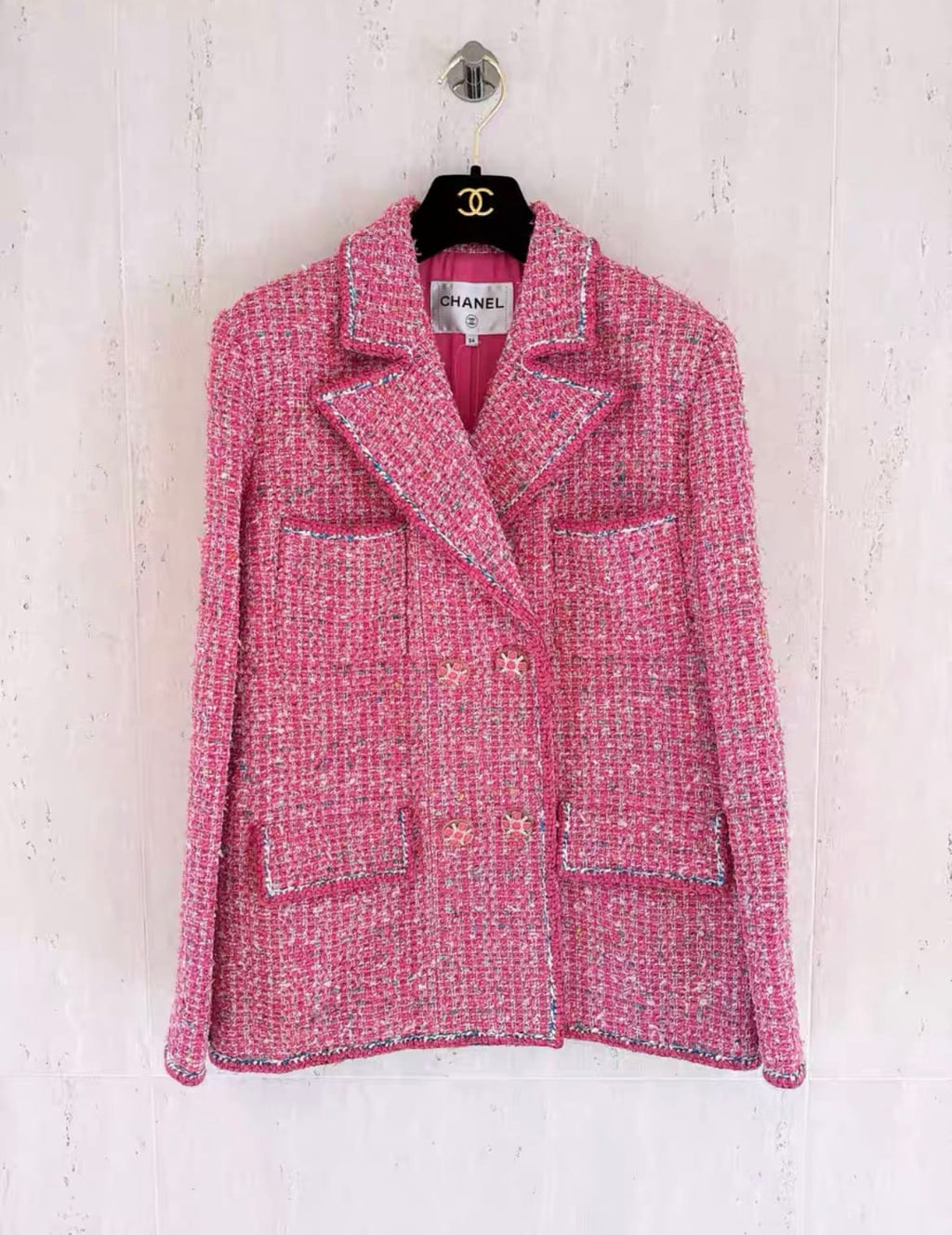 Chanel Spring 2019 Ready-to-Wear Collection pink jacket