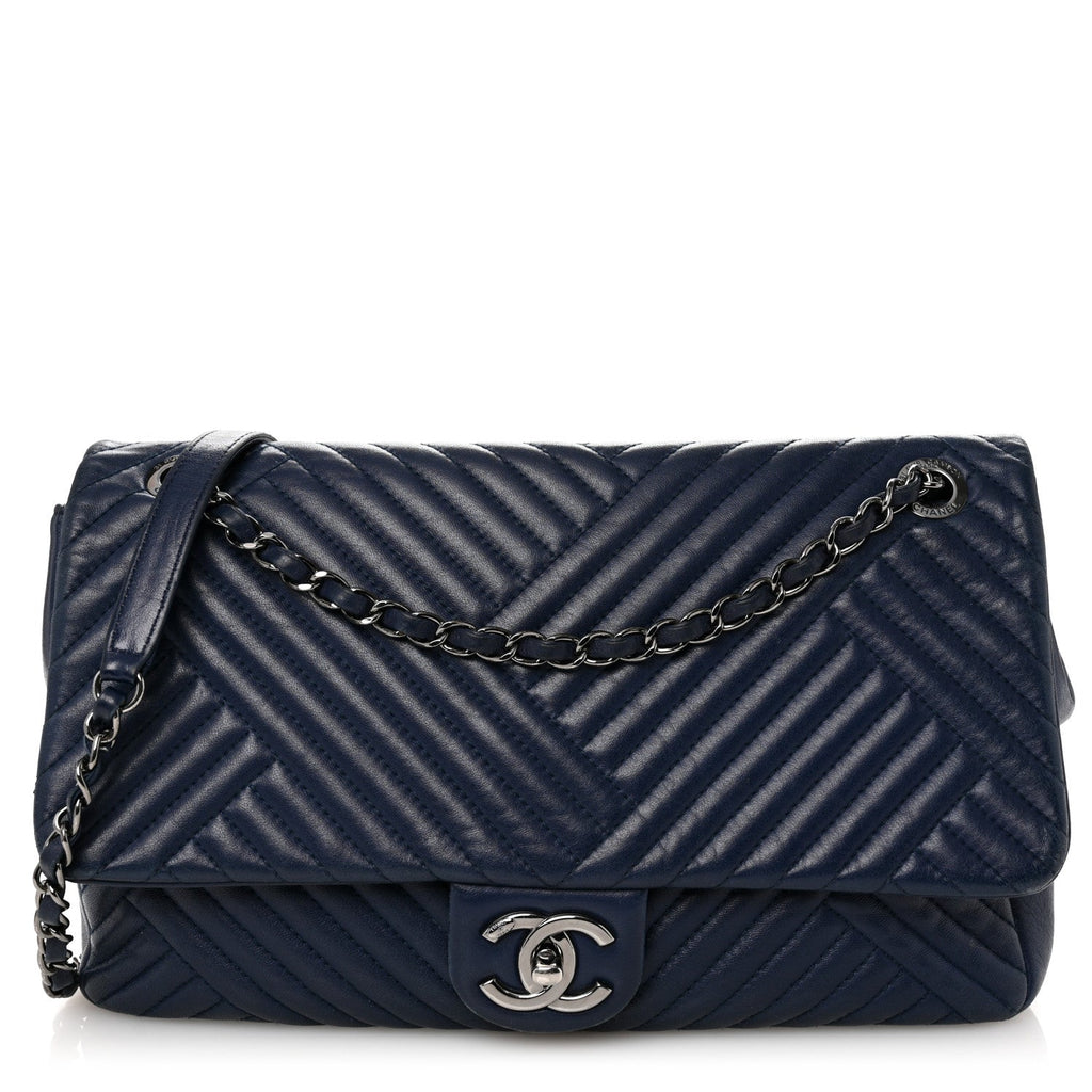 Lambskin Quilted Large CC Crossing Flap Navy