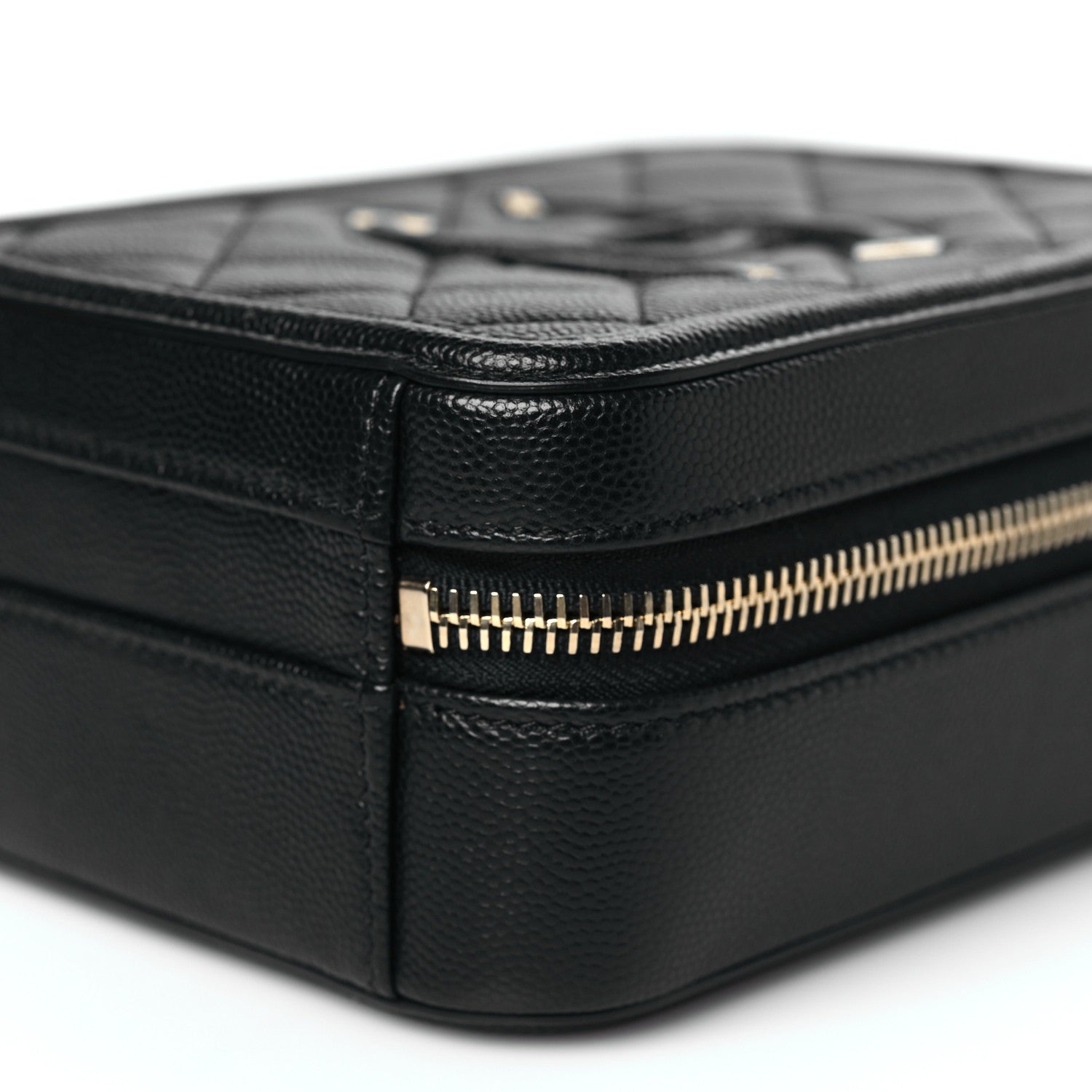 Caviar Quilted CC North South Filigree Vanity Case Black