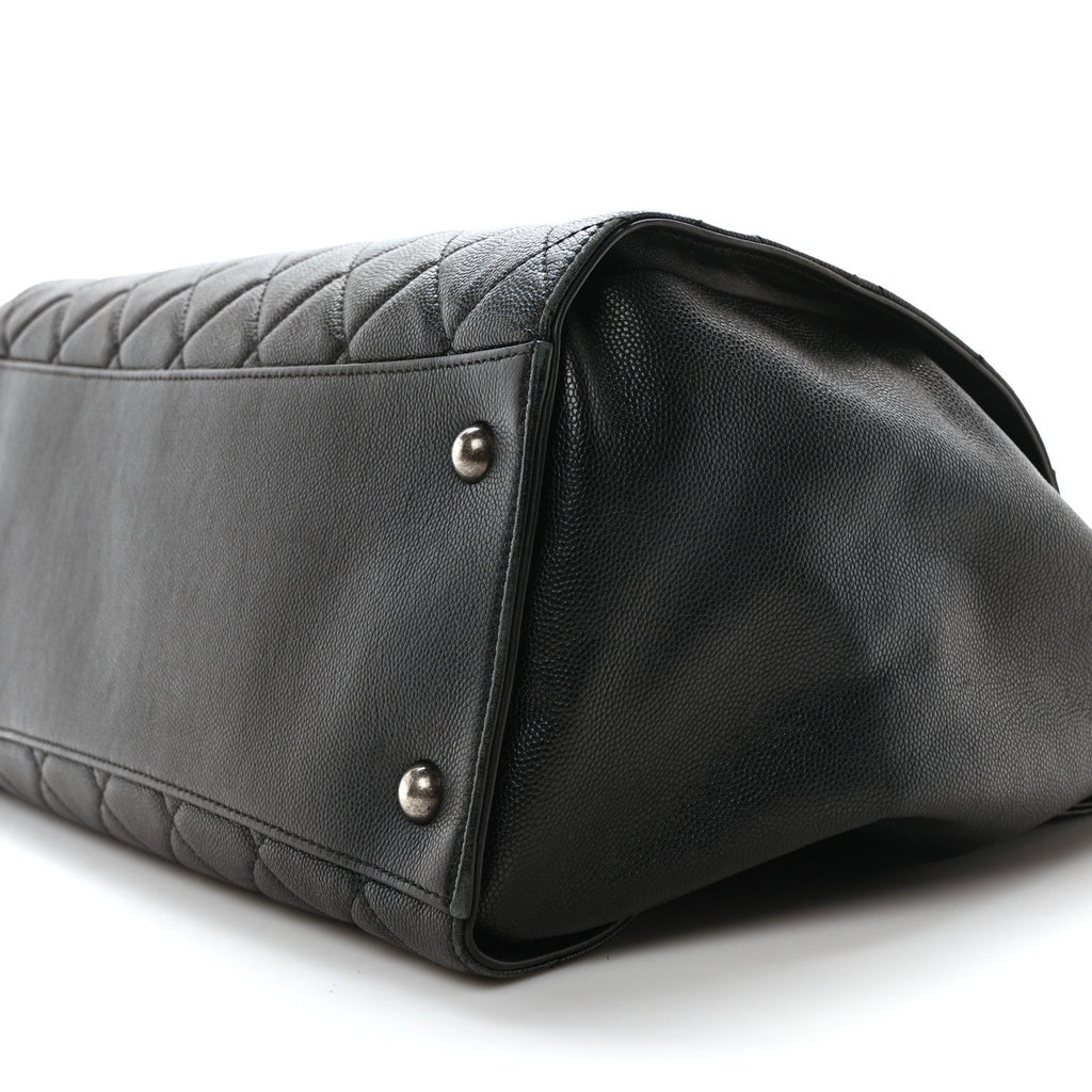 Caviar Quilted Large CC Bucket Bag Black