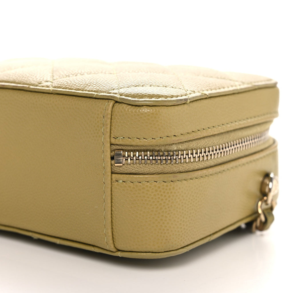 Caviar Quilted Camera Bag Green