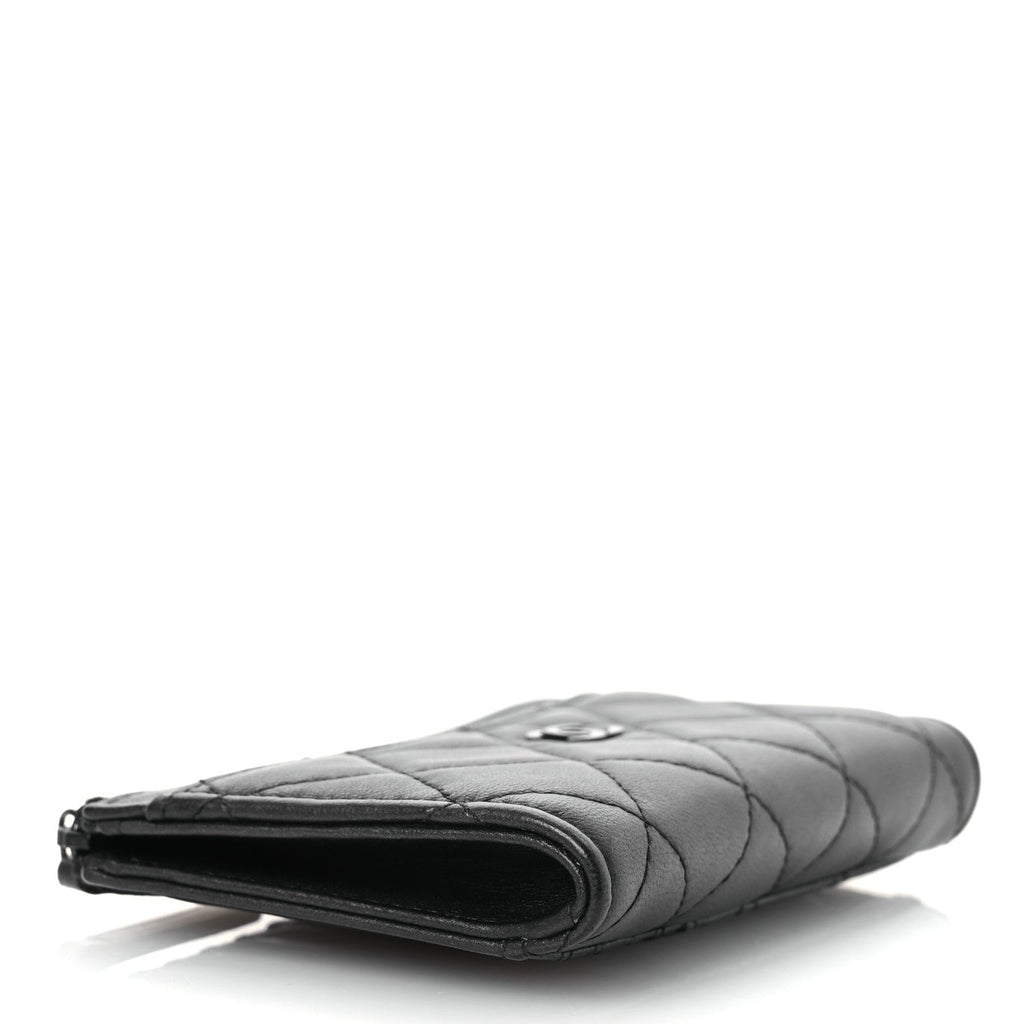 Pearly Lambskin Quilted Zip  Holder So Black