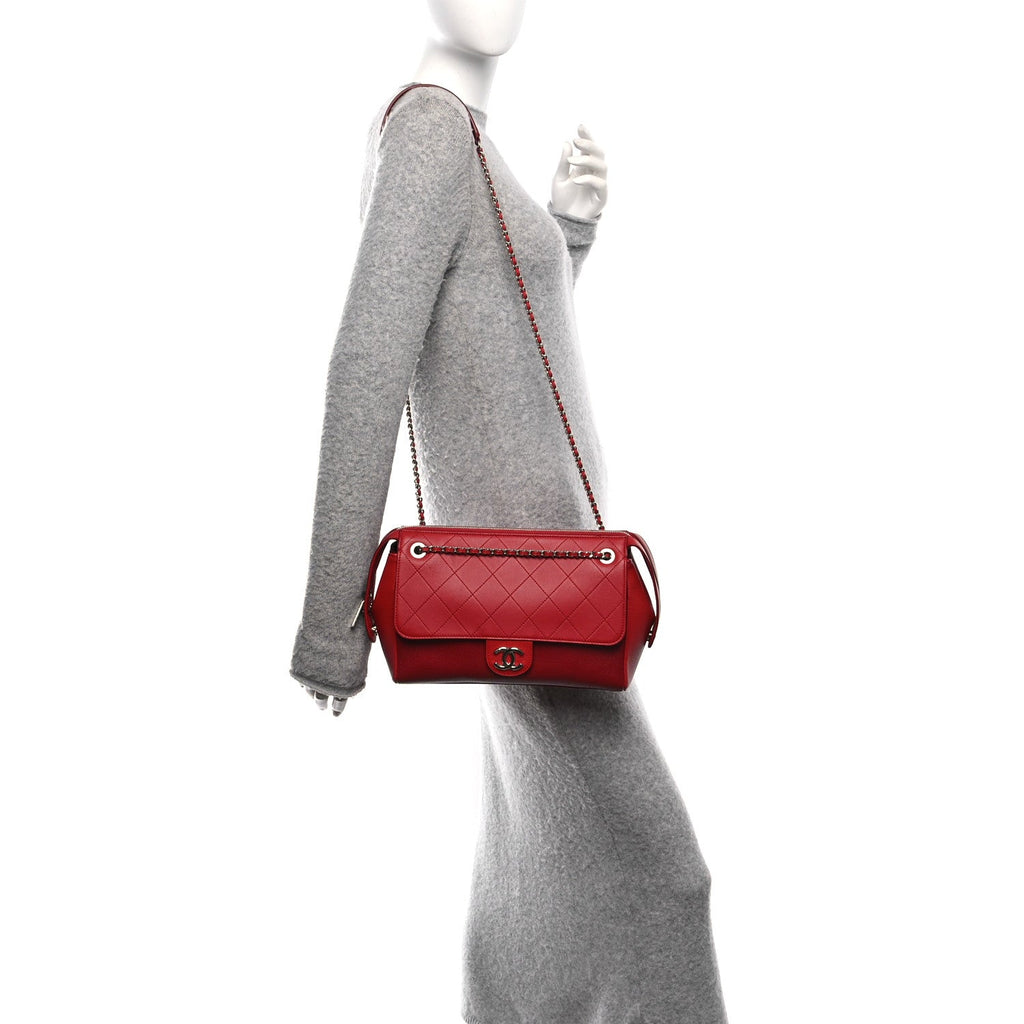 Goatskin Quilted Magnetic Camera Case Red Red
