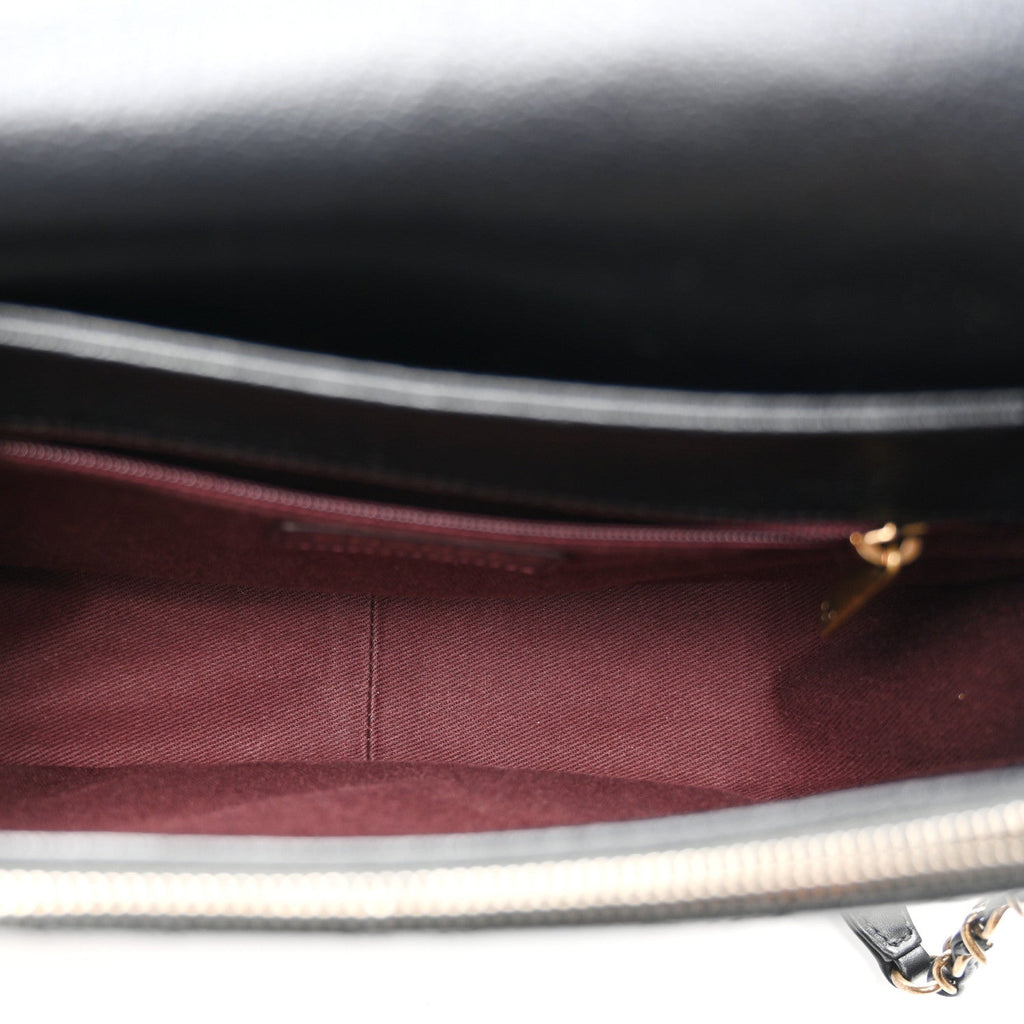 Shiny Calfskin Goatskin Quilted Medium Coco Curve Messenger Flap Black