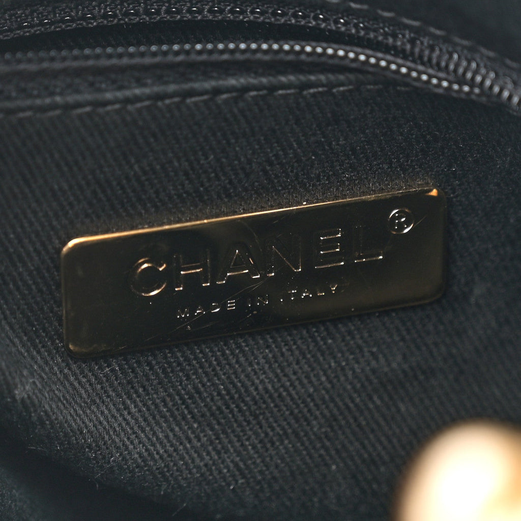Grained Calfskin Stitched Small Drawstring Bag Black