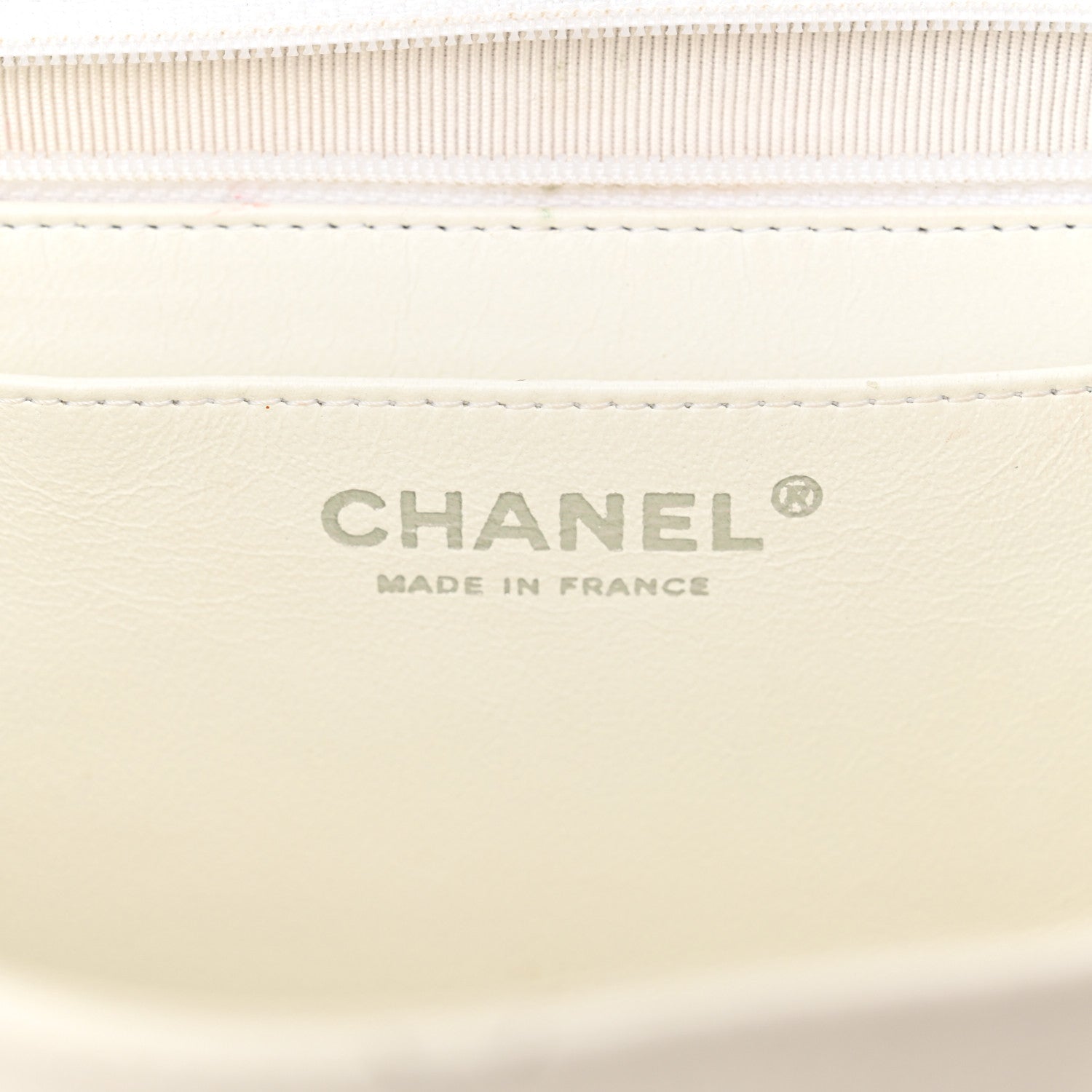 Caviar Quilted Jumbo Single Flap White