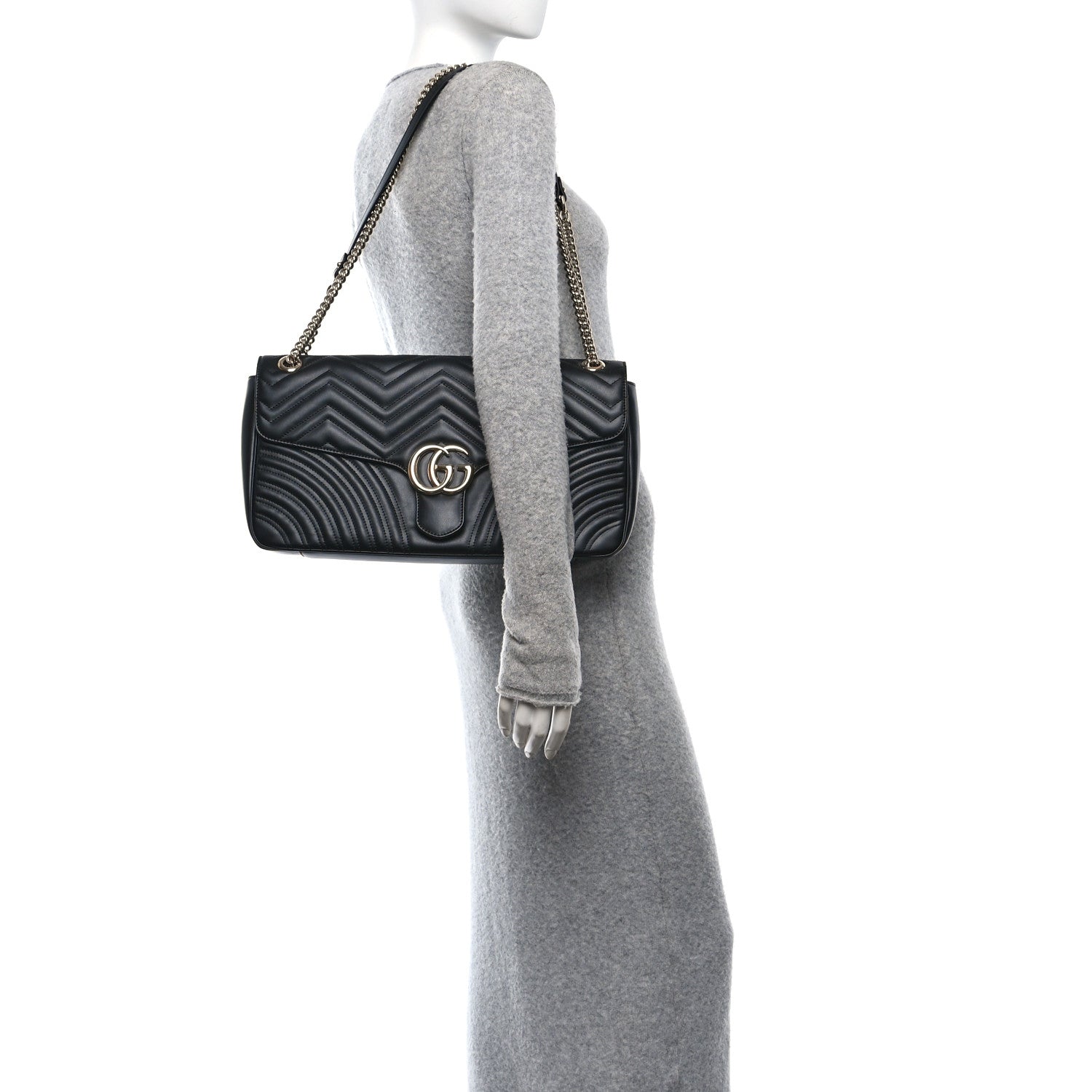 Calfskin Matelasse Large Horizontal GG Marmont Shoulder Bag Black