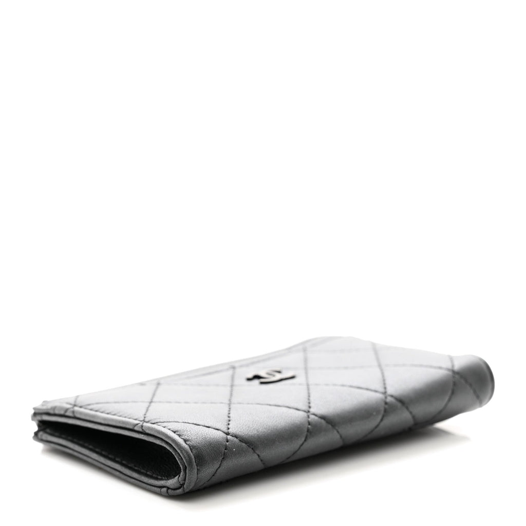Pearly Lambskin Quilted Zip  Holder So Black