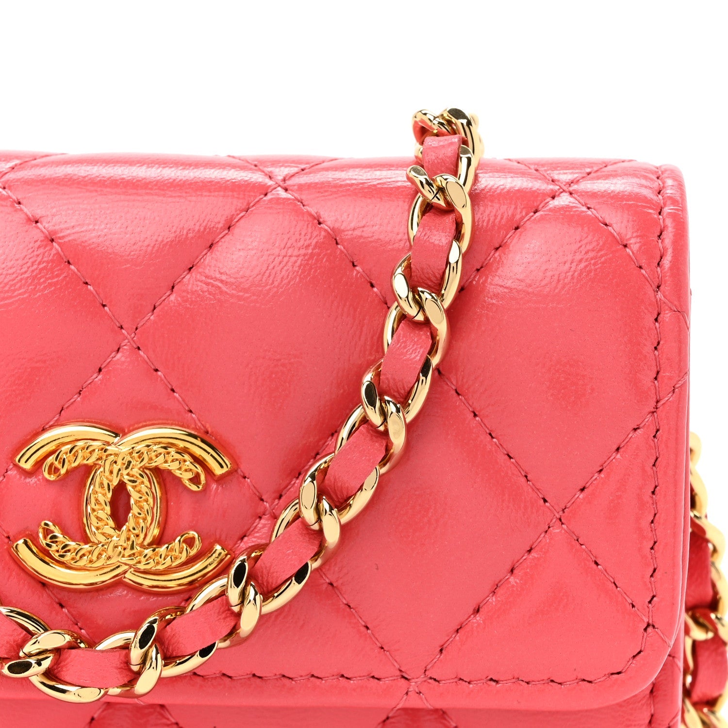 Shiny Lambskin Quilted  Holder On Chain Pink