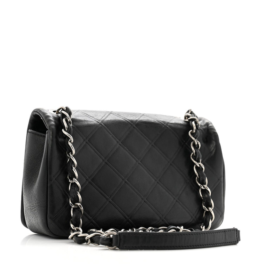 Calfskin Diamond Embossed Small New Chic Flap Black