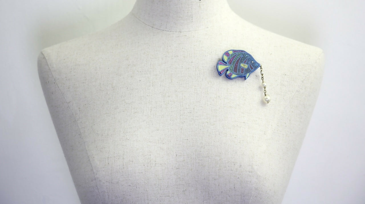 Chanel D19S Imitation Pearl Resin Glitter Tropical Fish Brooch