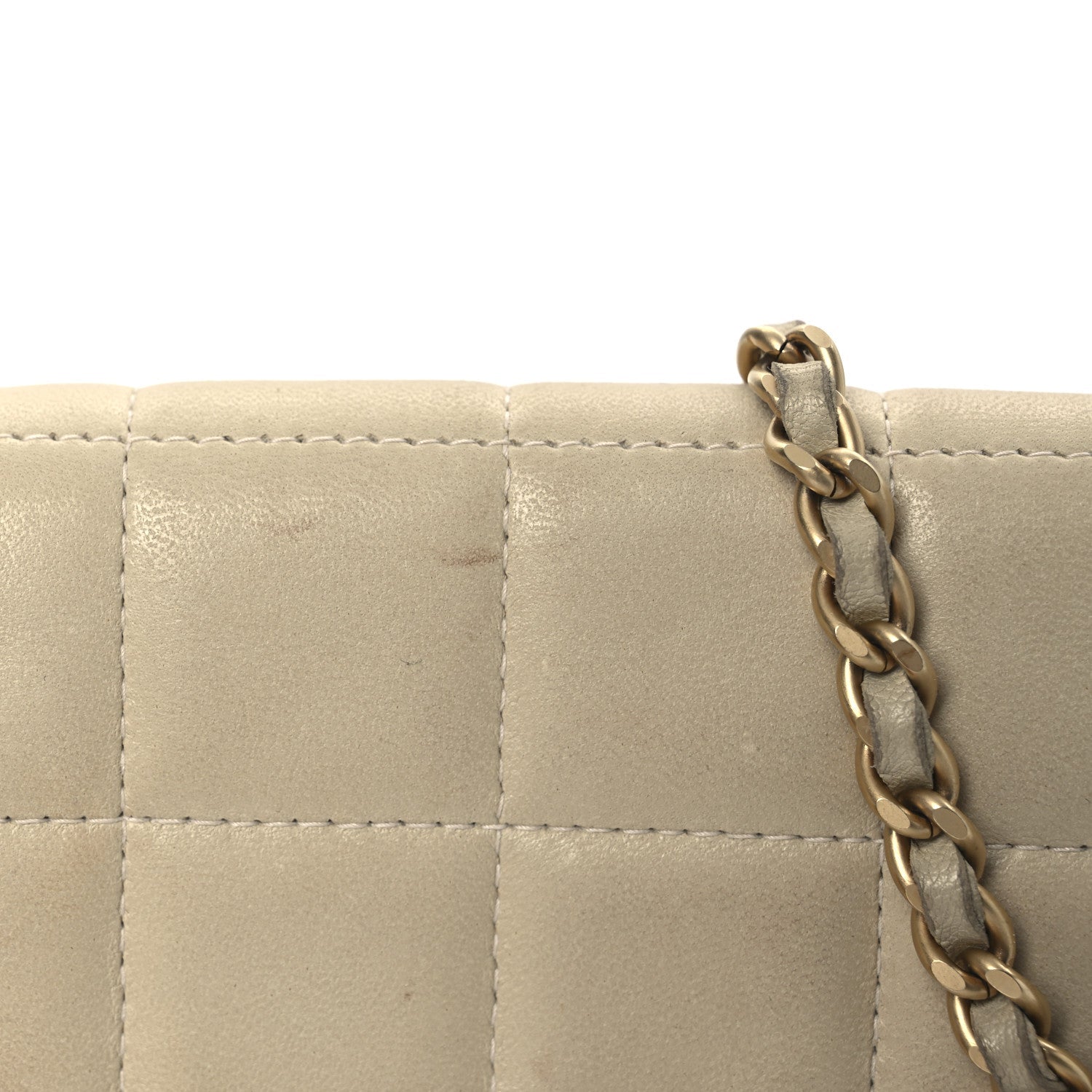 Lambskin East West Chocolate Bar Flap Ivory