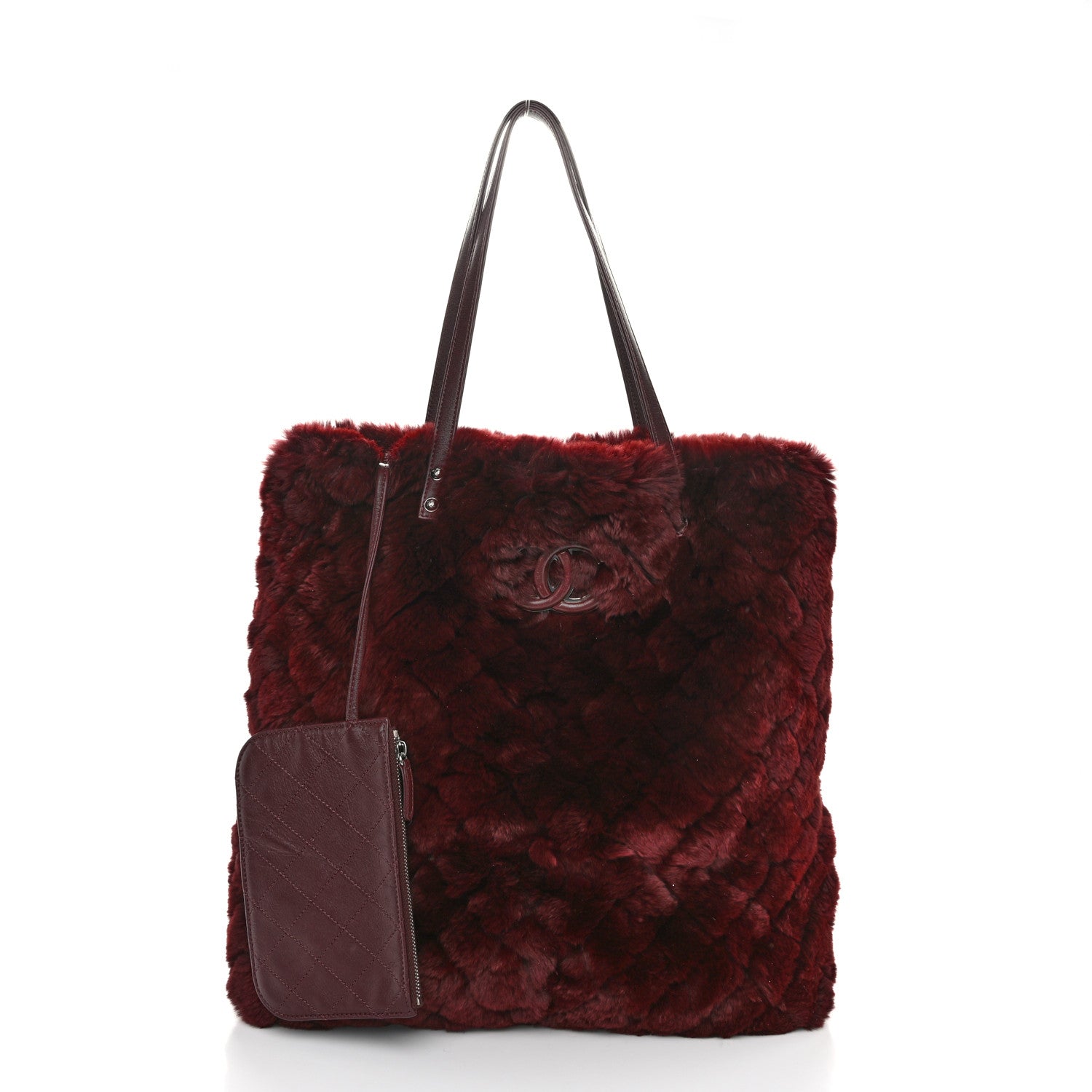 Rabbit Fur Quilted Pattern Shopping Tote Burgundy