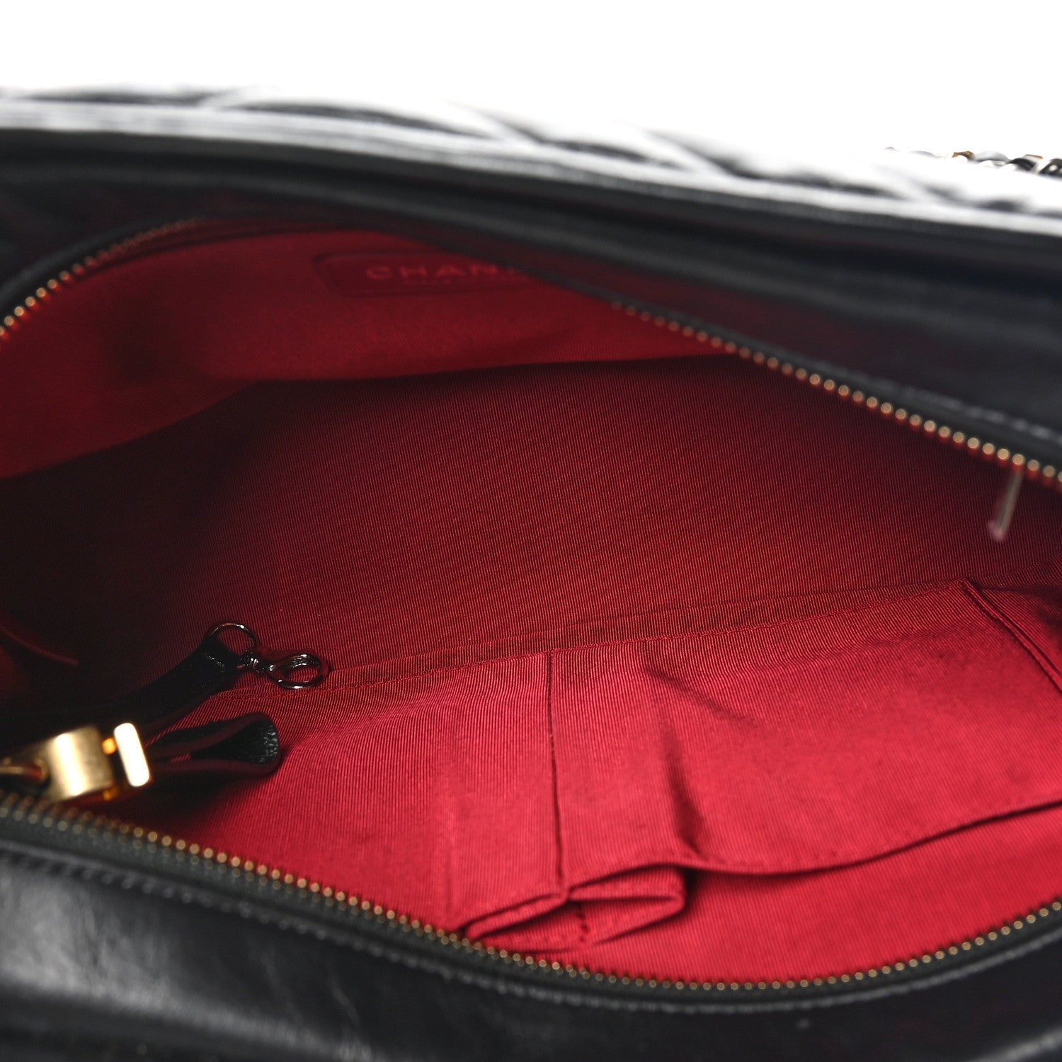 Aged Calfskin Chevron Quilted Medium Gabrielle Hobo Black