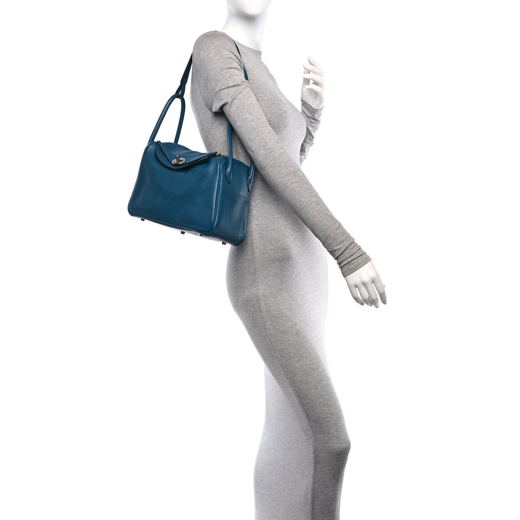 Taurillon Clemence Lindy 26 Cobalt
