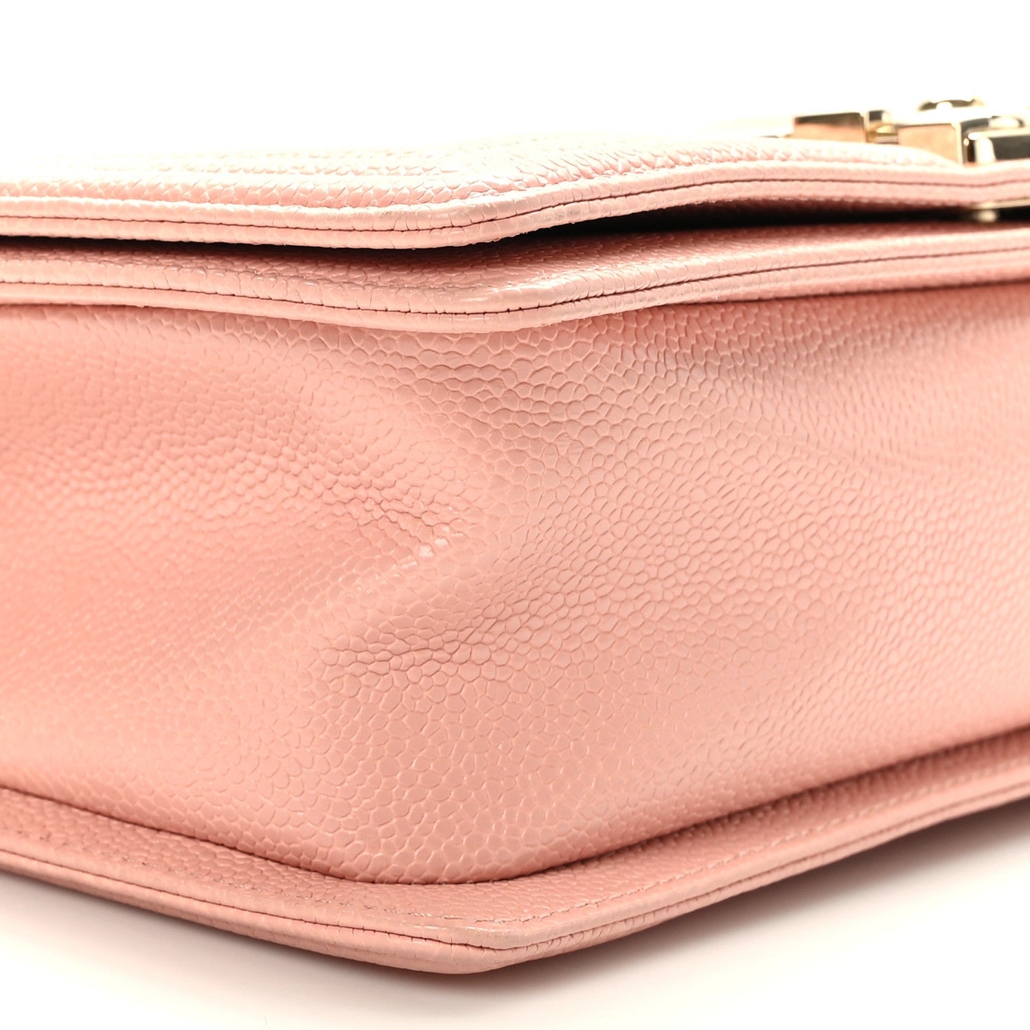 Caviar Quilted Medium Boy Flap Light Pink