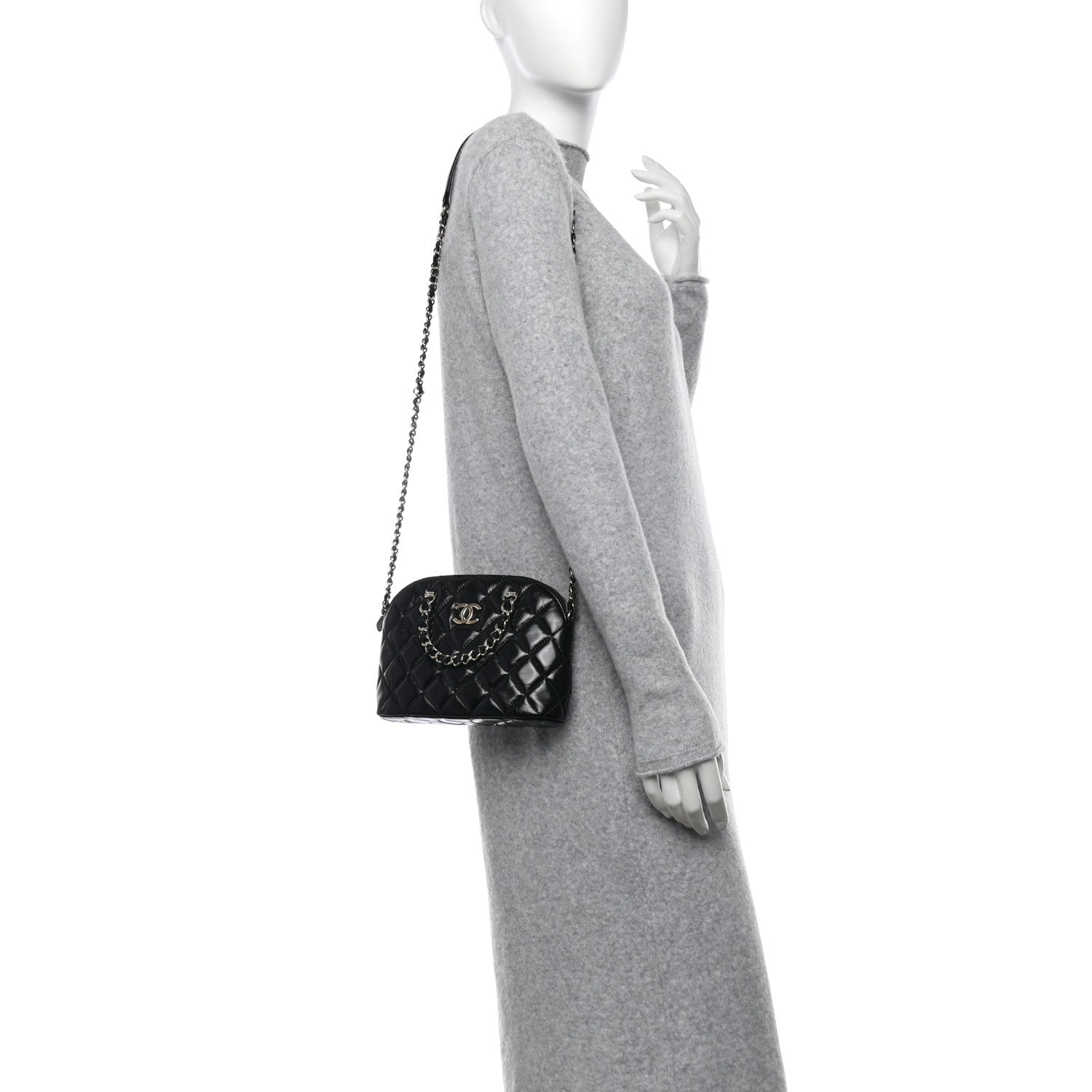 Shiny Lambskin Quilted Shiny Coco Clutch With Chain Black