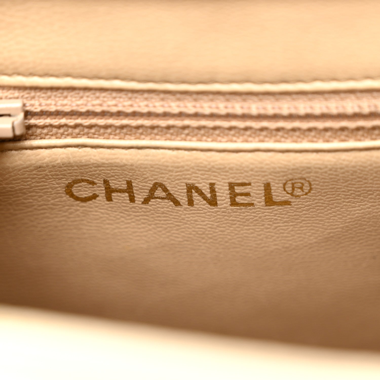 Caviar Vertical Chain Crossbody Ivory