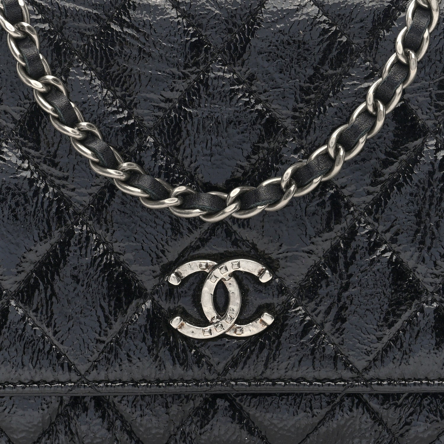 Patent Goatskin Quilted Paris Dallas Wallet On Chain WOC Black