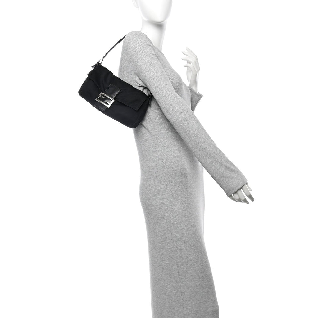 Neoprene Baguette Black