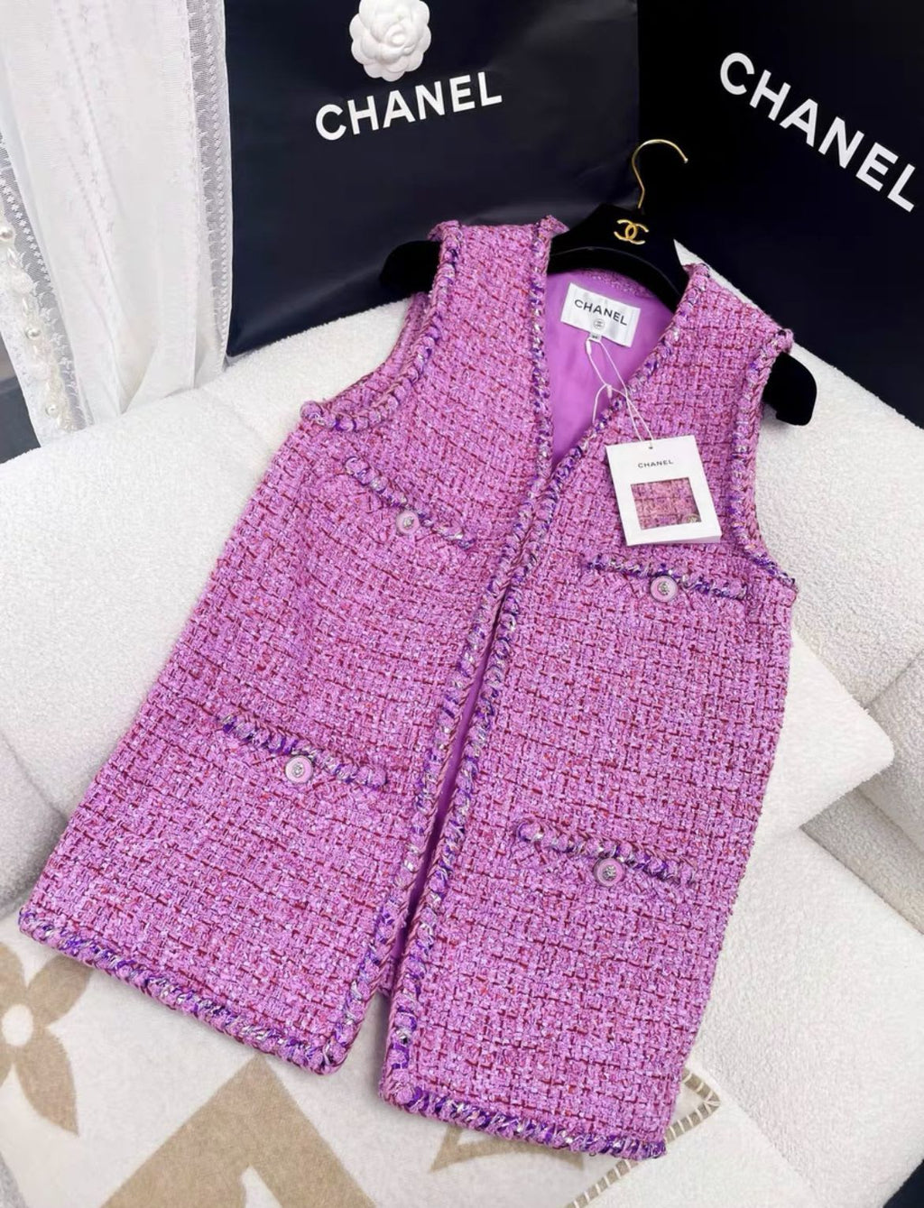 CHANEL 22P TWEED VEST 34 PINK/ LT PURPLE/ RED