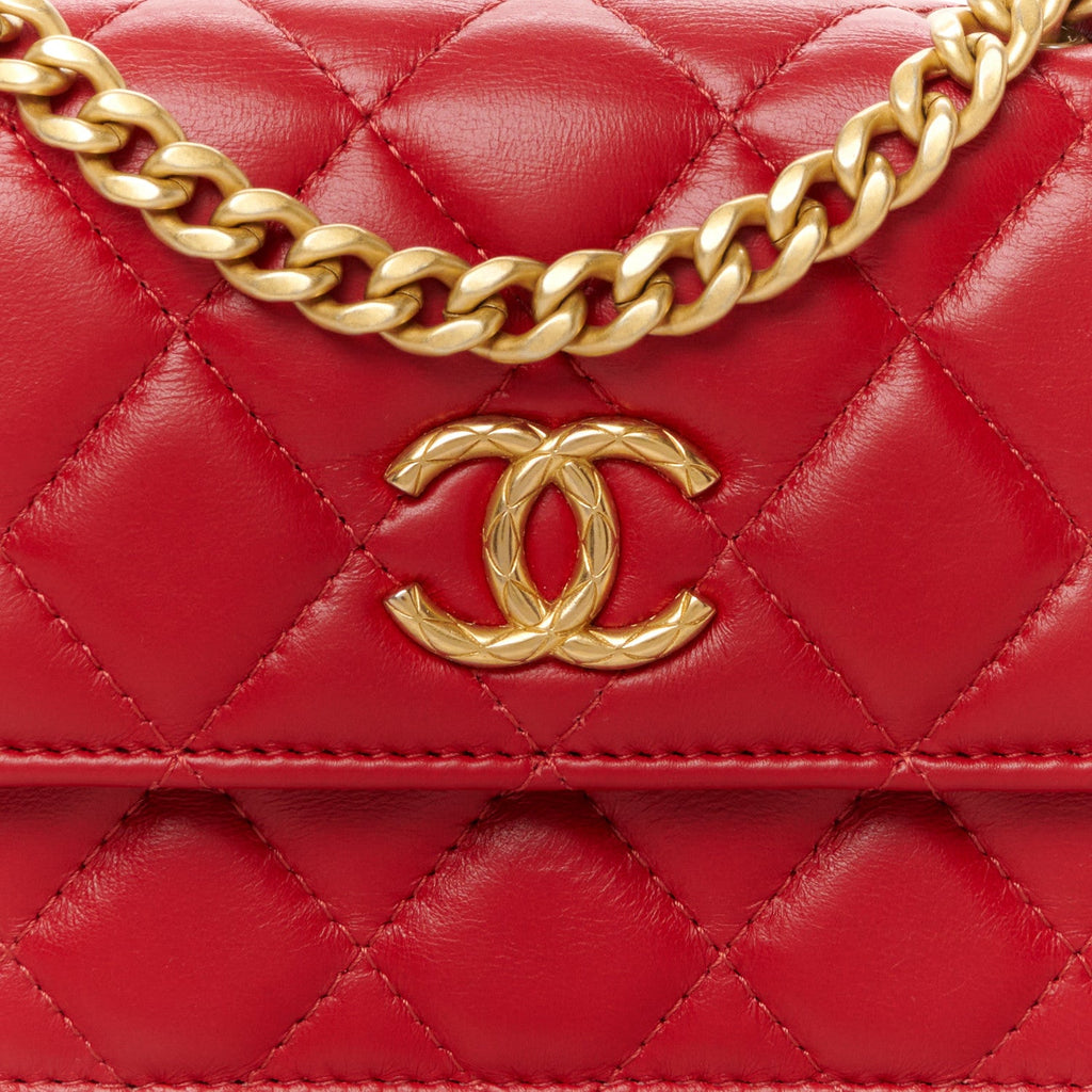 Lambskin Quilted Pillow Crush Flap Phone Holder With Chain Red