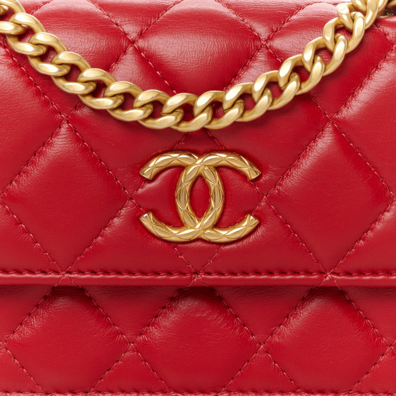 Lambskin Quilted Pillow Crush Flap Phone Holder With Chain Red