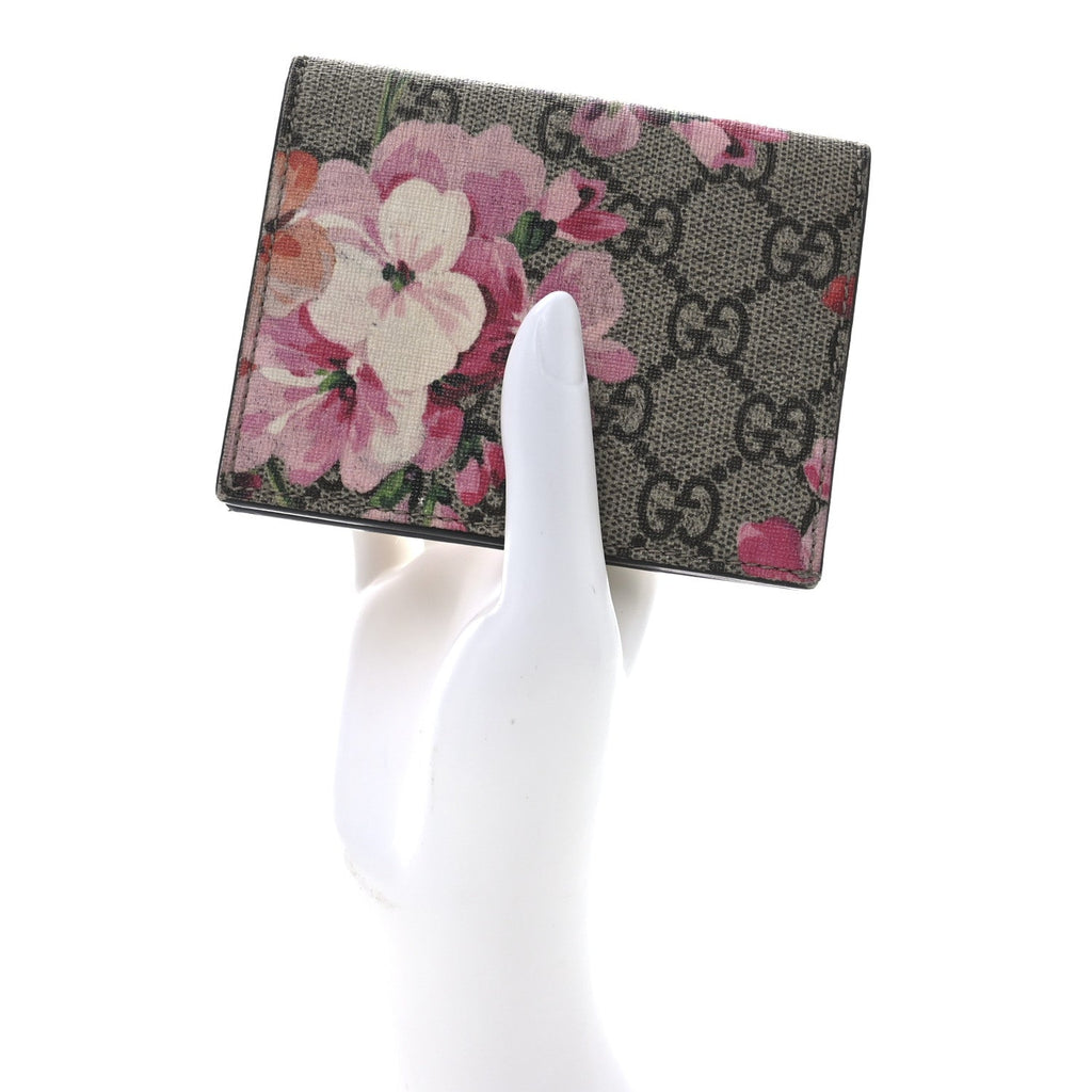 GG Supreme Monogram Blooms  Case Beige Multicolor Dry Rose