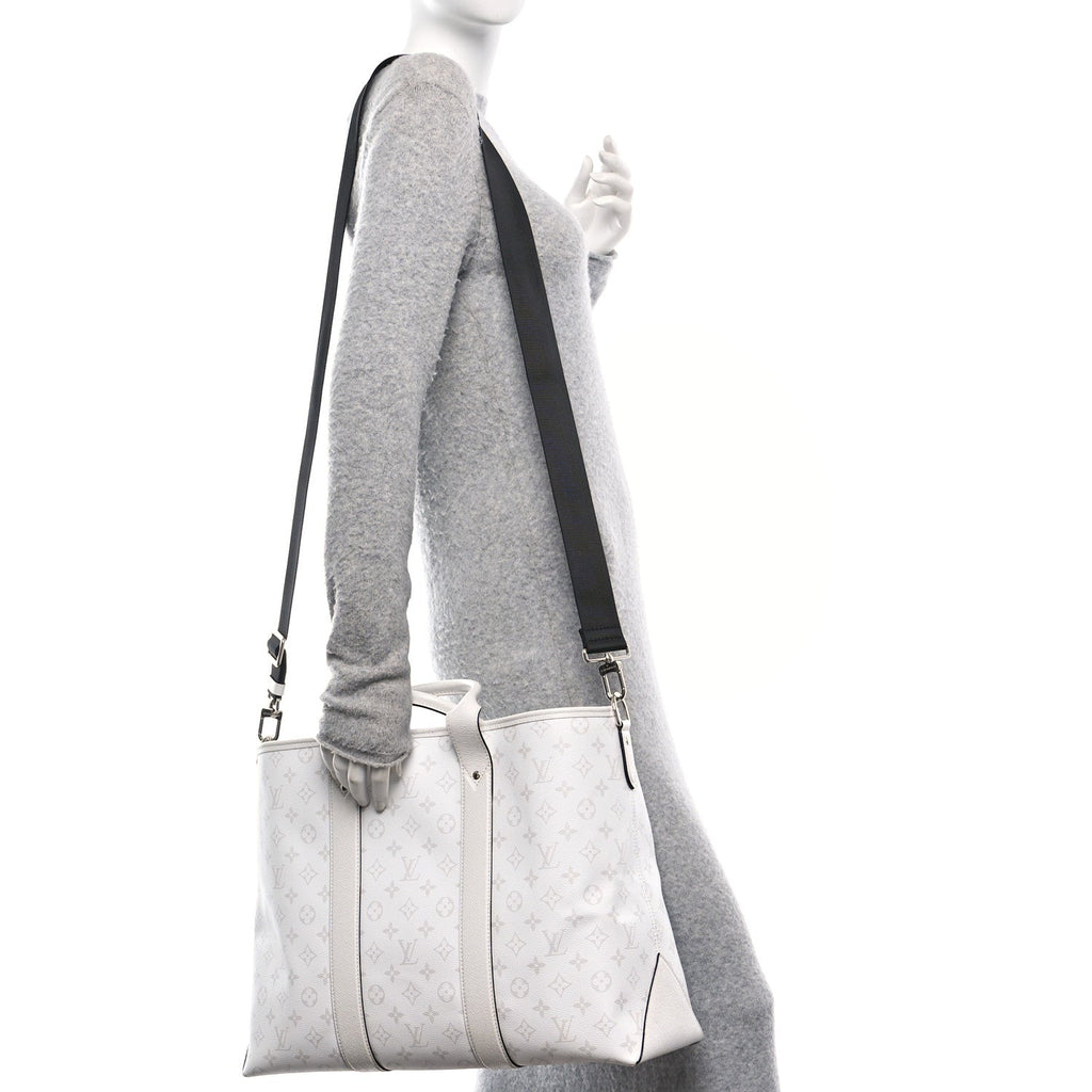 Monogram Eclipse Taigaramma Weekend Tote NM Optic White